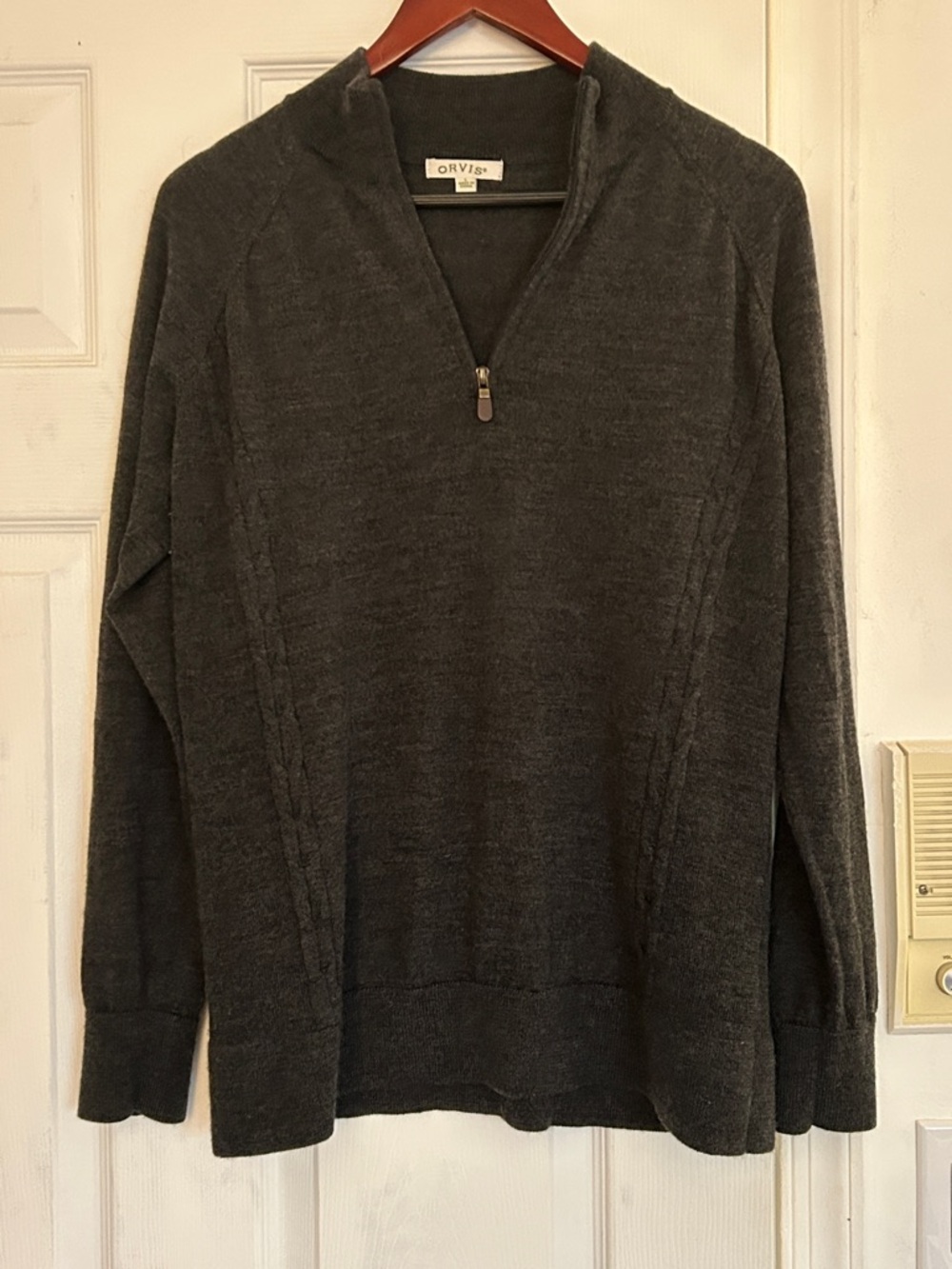 Orvis EUC 100% merino Dark Charcoal Quarter-Zip Sweater